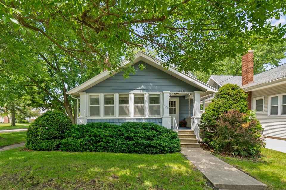 Search Lindsay, Coboconk, Cameron, Bobcaygeon Haliburton & Peterborough Homes, Cottages & Condos For Sale